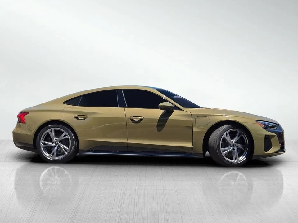 2024 Audi e-tron GT - Image 3 of 19