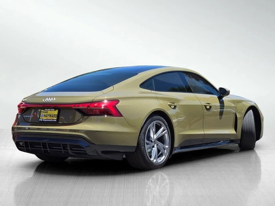 2024 Audi e-tron GT - Image 4 of 19