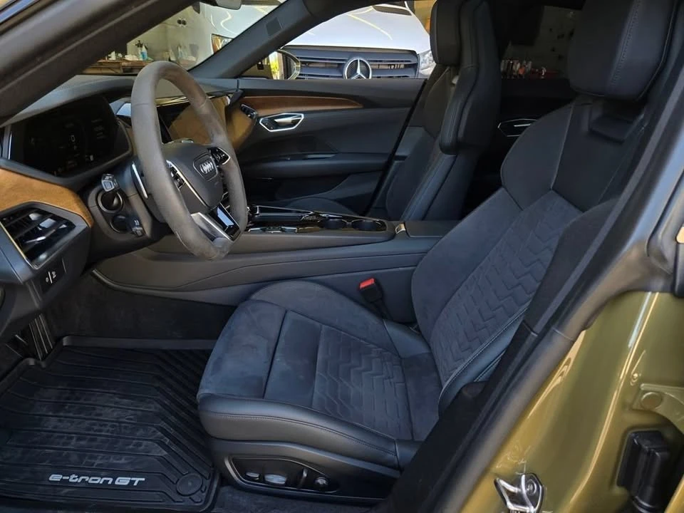 2024 Audi e-tron GT - Image 19 of 19