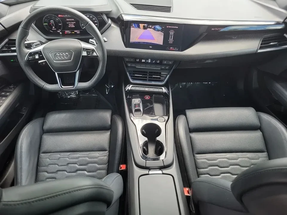 2024 Audi e-tron GT - Image 8 of 9