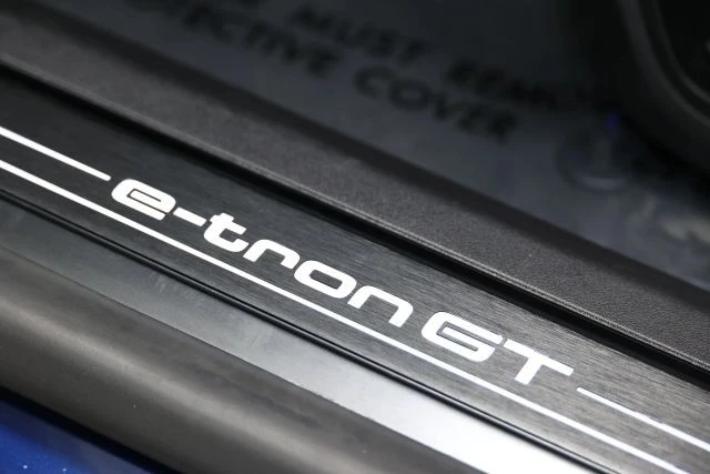 2024 Audi e-tron GT - Image 14 of 21