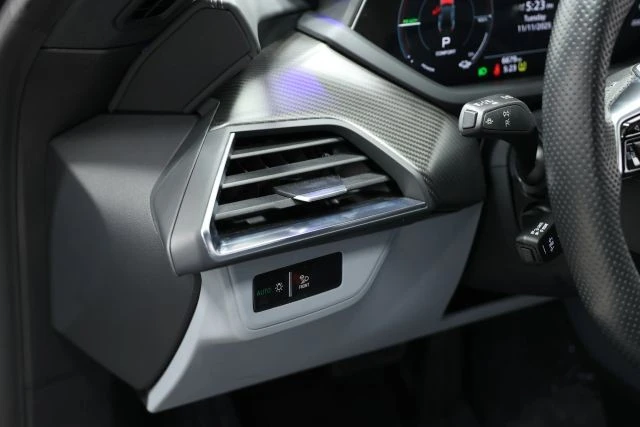 2024 Audi e-tron GT - Image 19 of 21