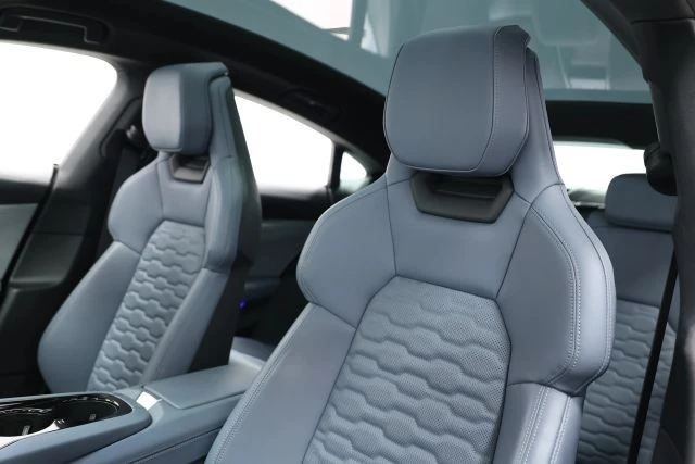 2024 Audi e-tron GT - Image 15 of 21
