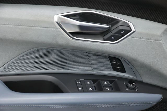 2024 Audi e-tron GT - Image 12 of 21