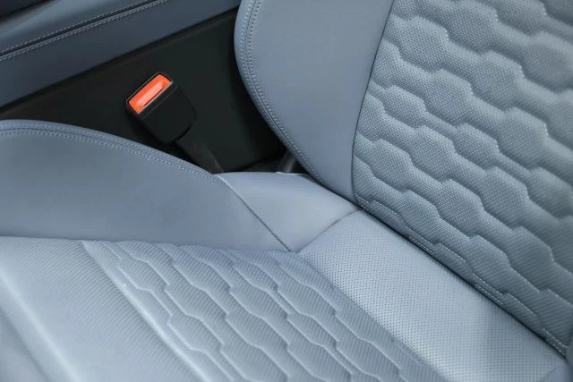 2024 Audi e-tron GT - Image 17 of 21