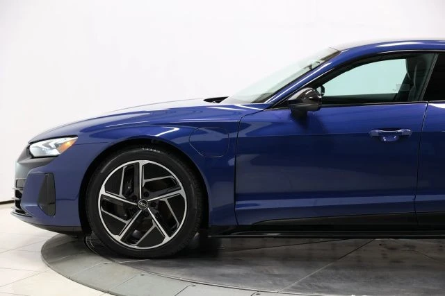 2024 Audi e-tron GT - Image 8 of 21