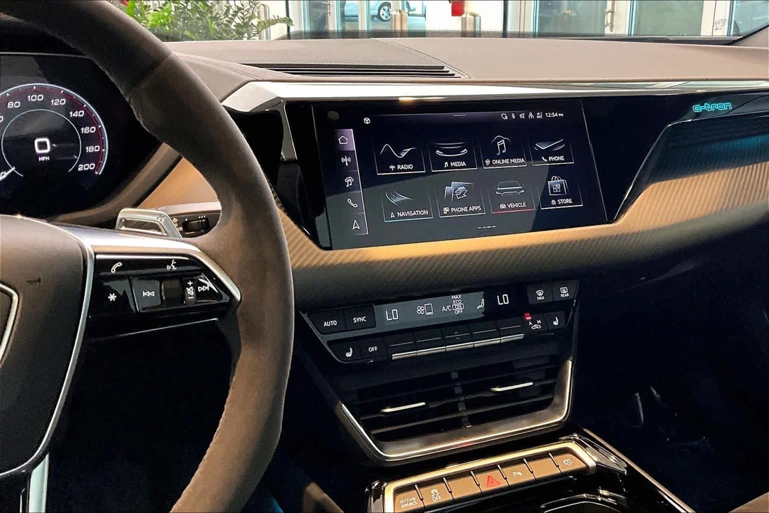 2024 Audi e-tron GT - Image 7 of 12