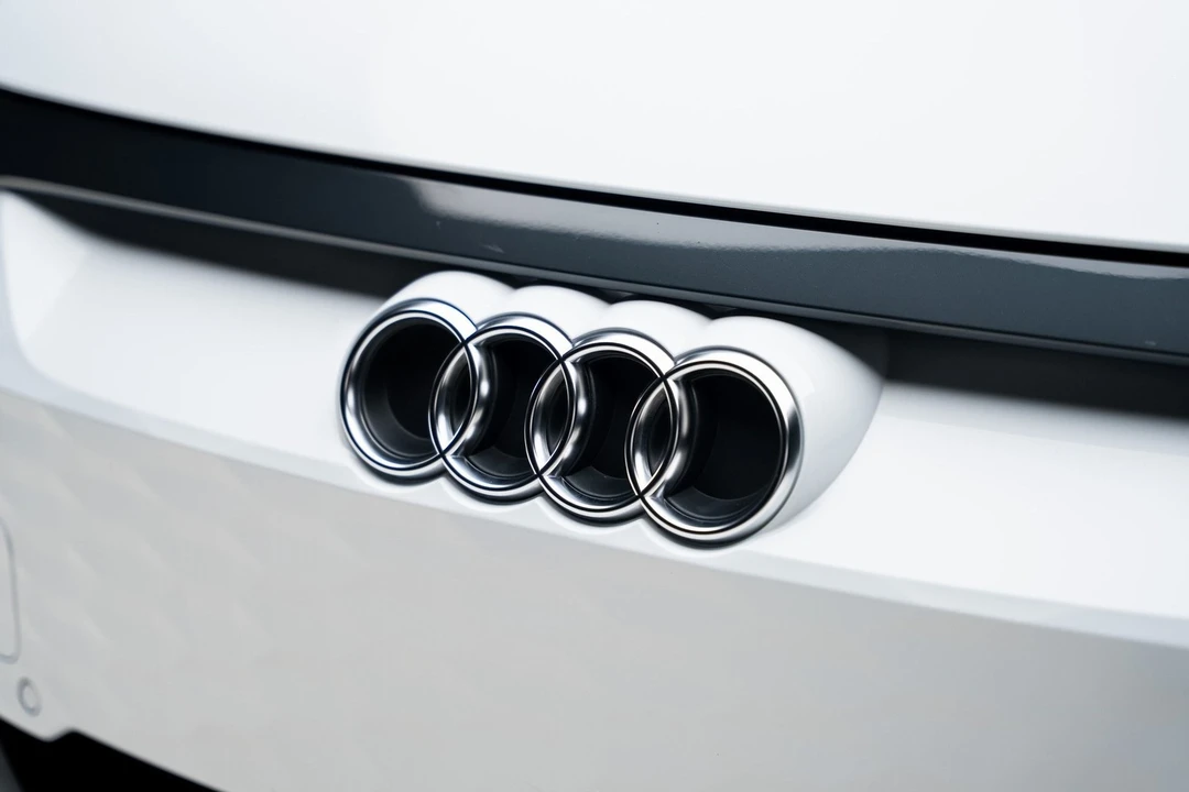 2024 Audi e-tron GT - Image 12 of 12