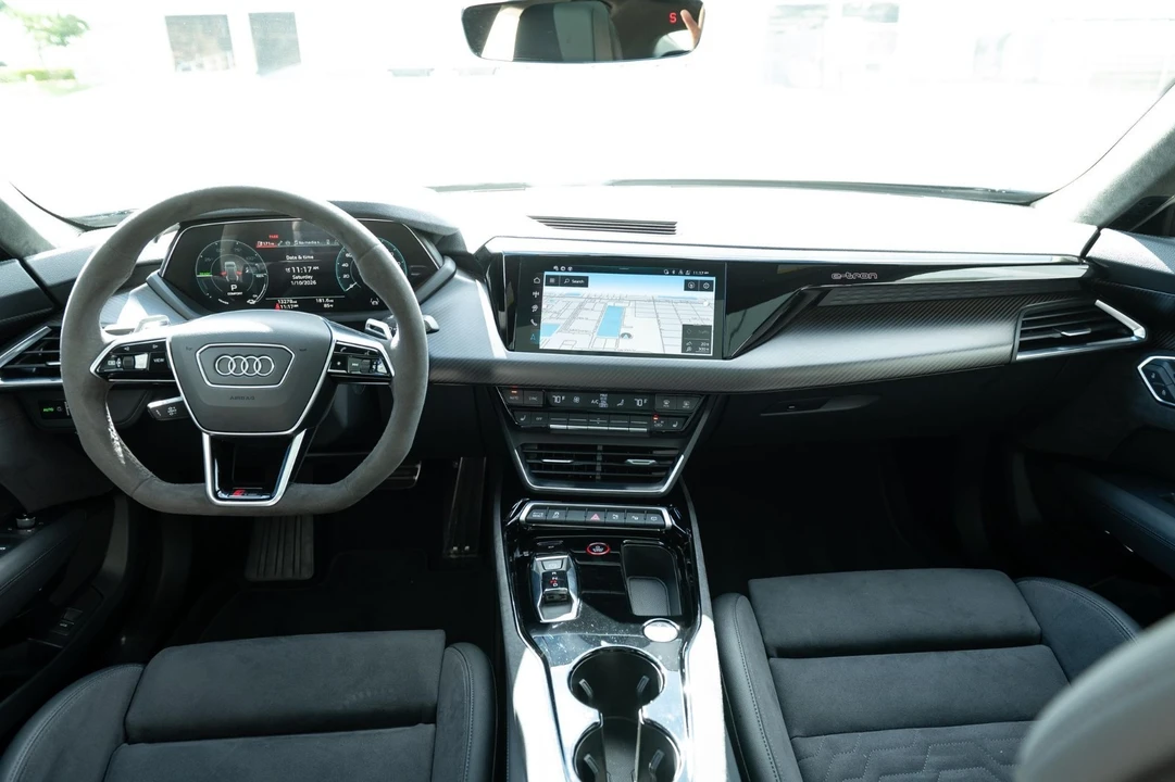 2024 Audi e-tron GT - Image 18 of 21