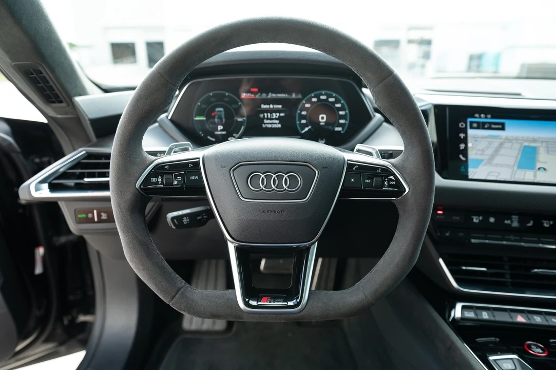 2024 Audi e-tron GT - Image 19 of 21