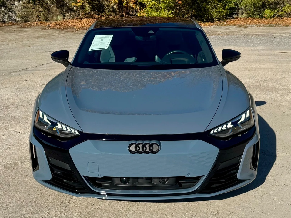 2024 Audi e-tron GT - Image 5 of 12