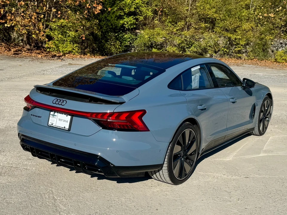 2024 Audi e-tron GT - Image 3 of 12