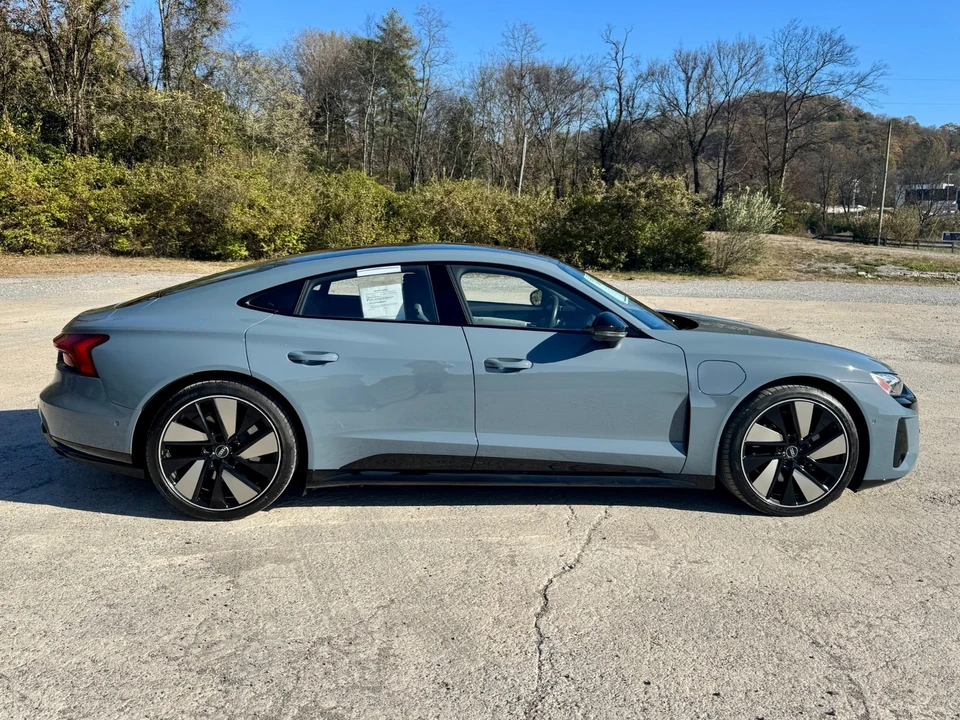 2024 Audi e-tron GT - Image 7 of 12