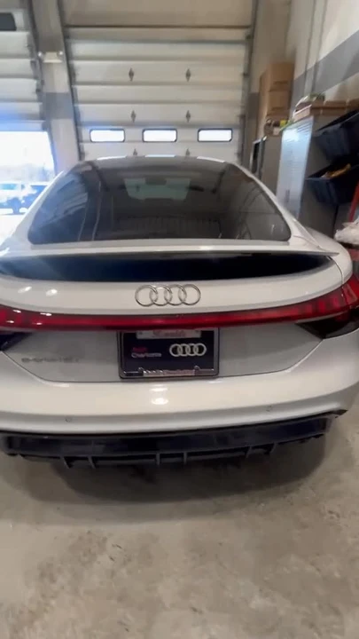 2024 Audi e-tron GT - Image 3 of 3