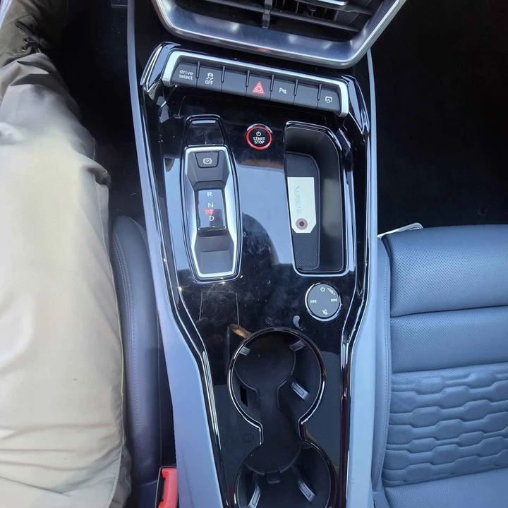 2024 Audi e-tron GT - Image 5 of 9