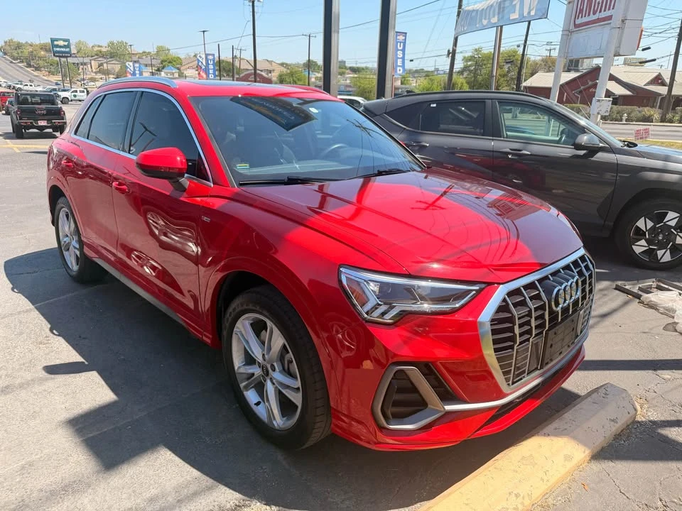 2024 Audi F3 Q3 - Image 2 of 7