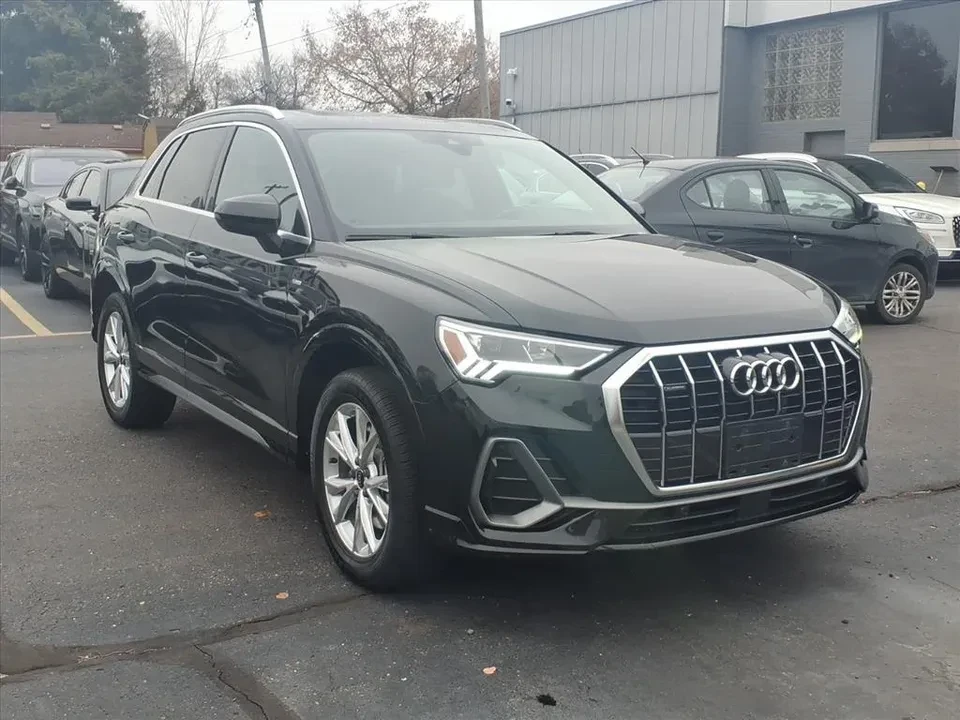 2023 Audi F3 Q3 - Image 2 of 15
