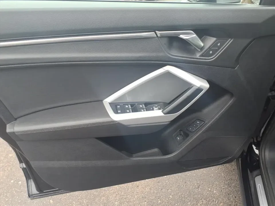 2023 Audi F3 Q3 - Image 8 of 15