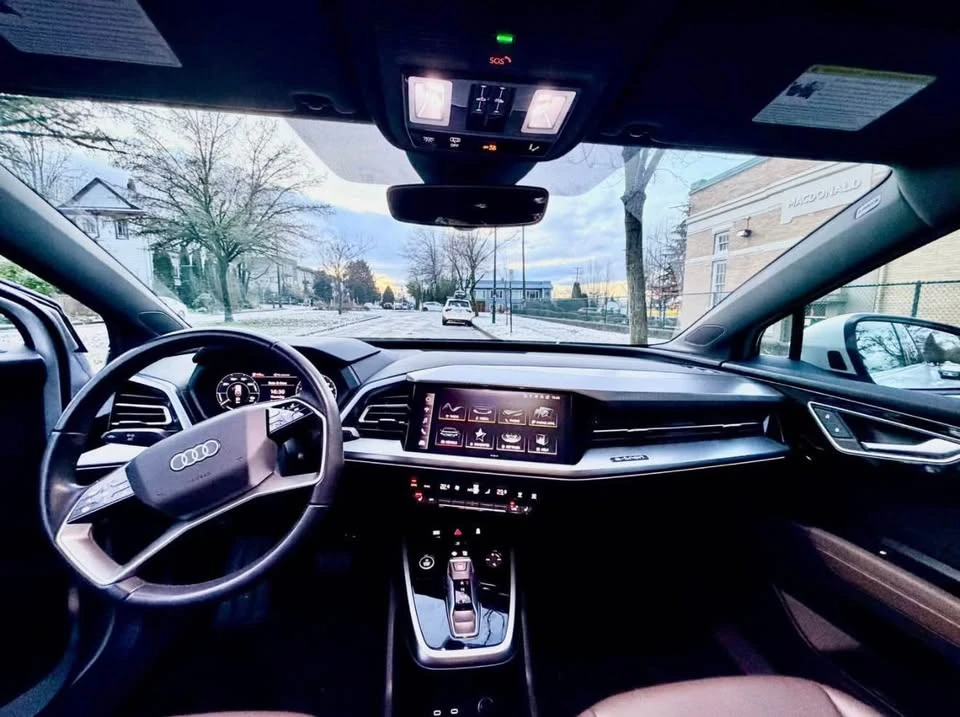 2024 Audi Q4 e-tron - Image 9 of 13