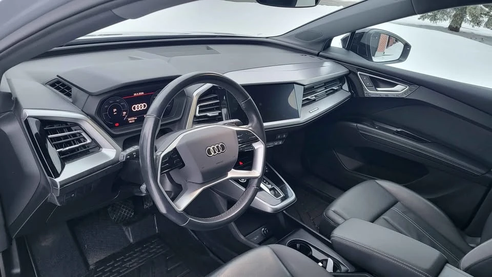 2024 Audi Q4 e-tron - Image 10 of 13