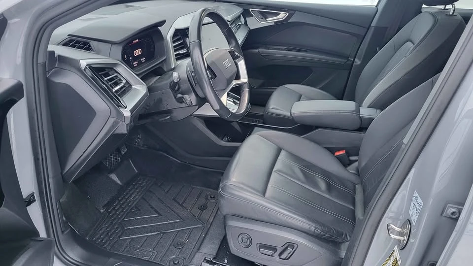 2024 Audi Q4 e-tron - Image 12 of 13