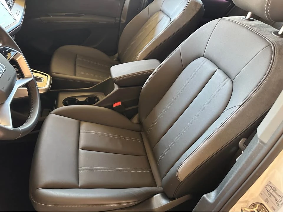 2024 Audi Q4 e-tron - Image 18 of 19