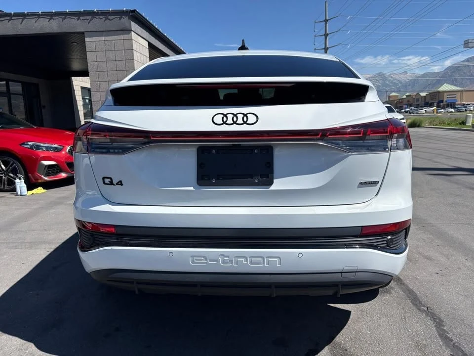 2024 Audi Q4 e-tron - Image 6 of 17