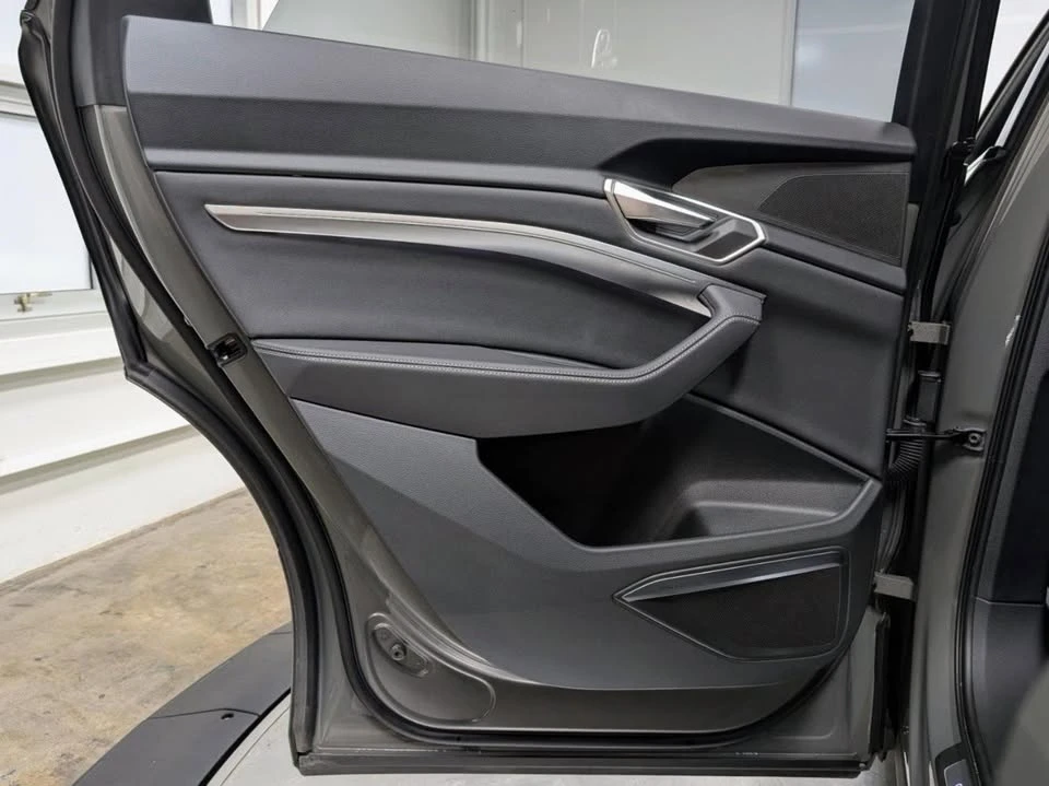 2024 Audi Q8 e-tron - Image 16 of 19
