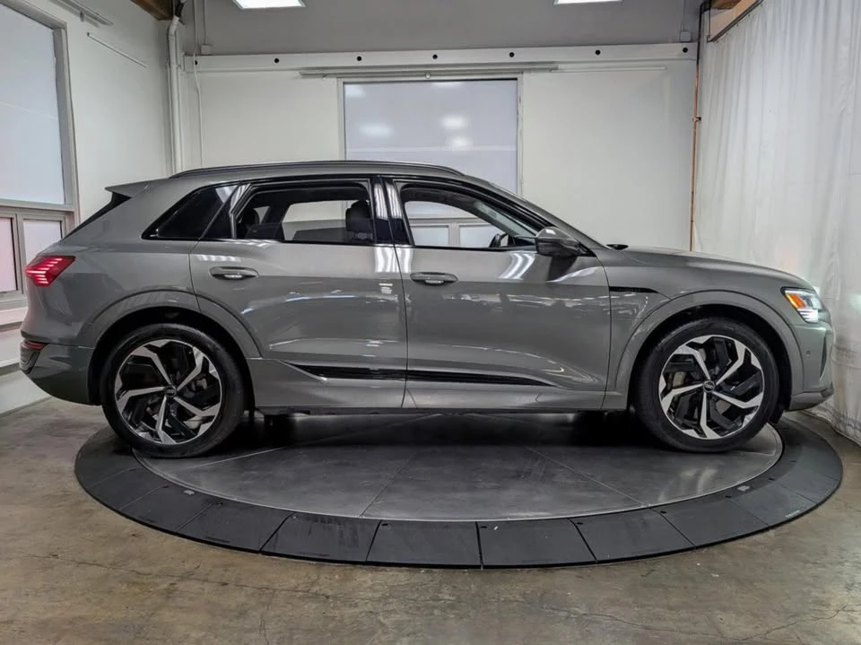 2024 Audi Q8 e-tron - Image 8 of 19