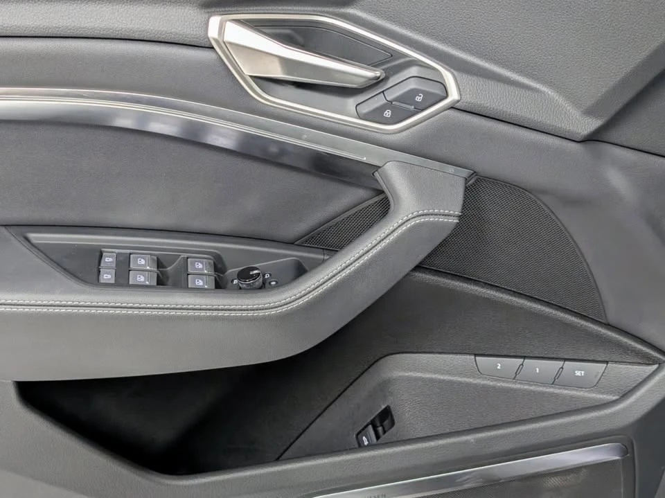 2024 Audi Q8 e-tron - Image 12 of 19