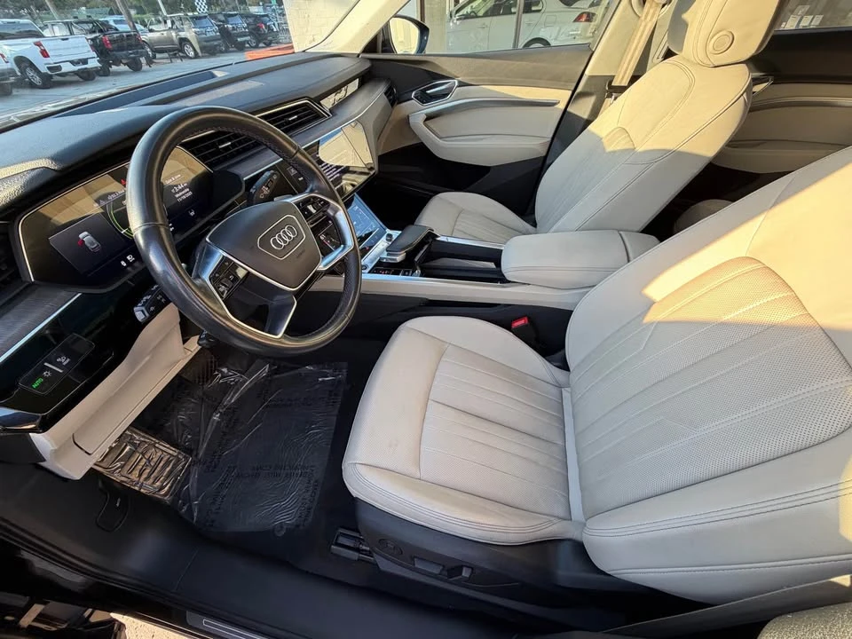 2024 Audi Q8 e-tron - Image 6 of 12