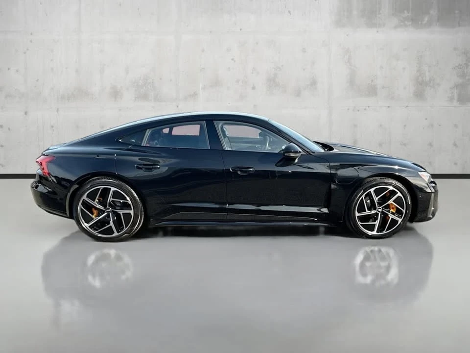 2024 Audi e-tron GT - Image 7 of 19