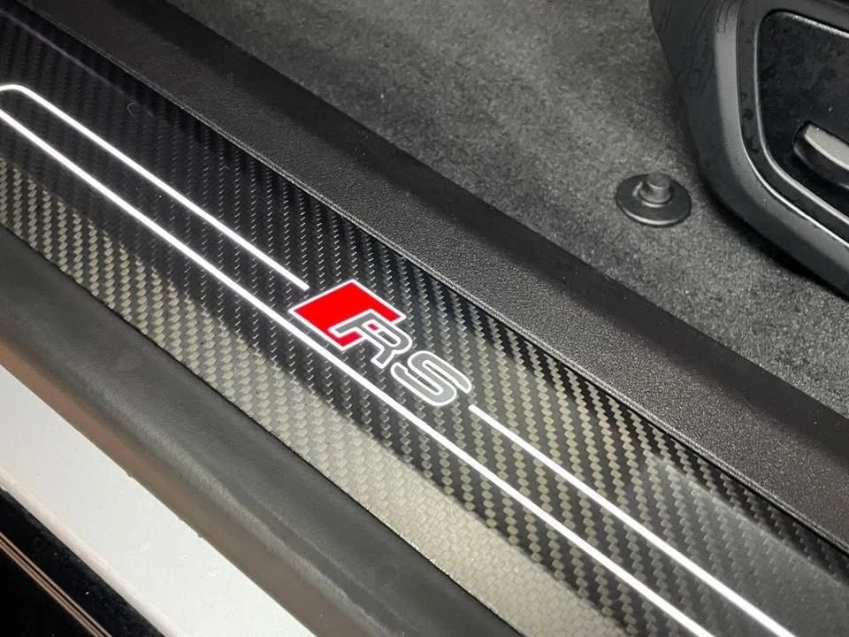 2024 Audi e-tron GT - Image 9 of 20
