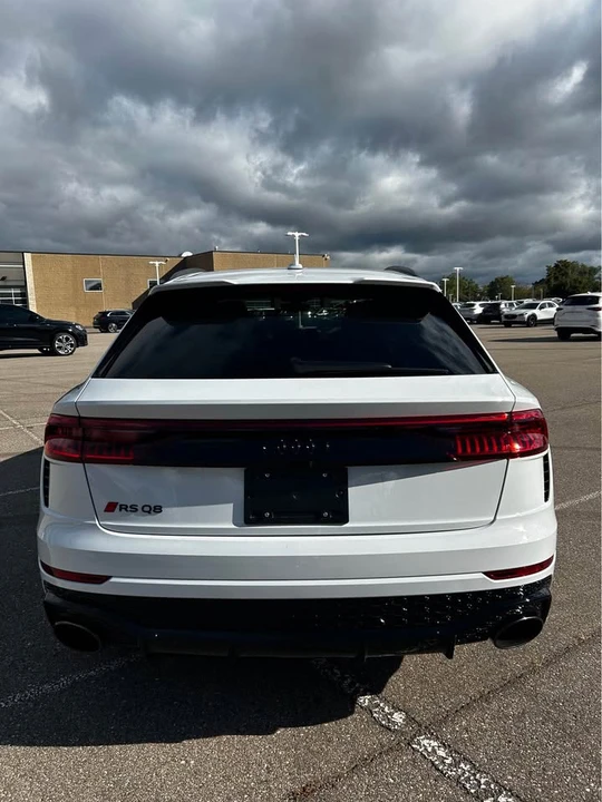 2024 Audi RS Q8 - Image 5 of 16