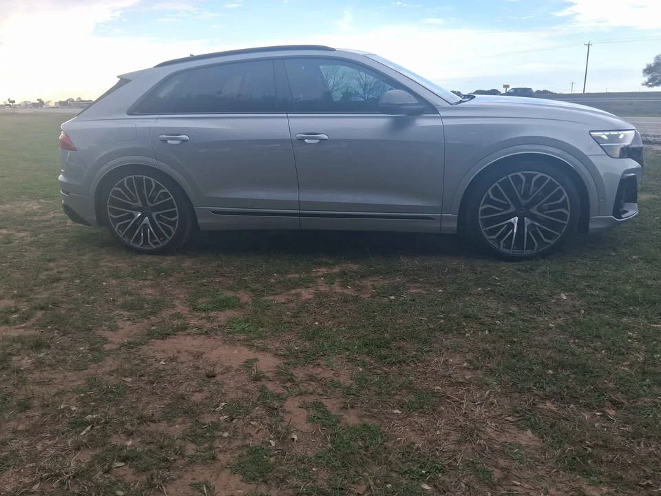 2024 Audi SQ8 - Image 3 of 20