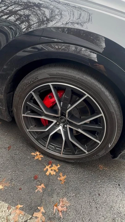 2024 Audi SQ8 - Image 9 of 10