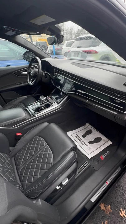2024 Audi SQ8 - Image 8 of 10