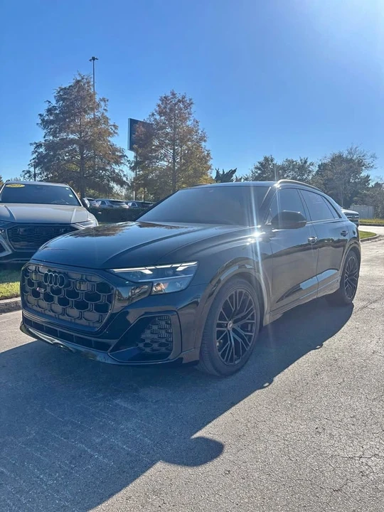 2024 Audi SQ8 - Image 2 of 6