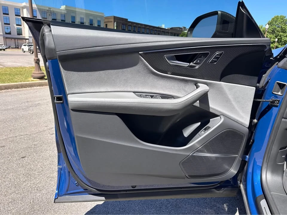 2024 Audi SQ8 - Image 10 of 19