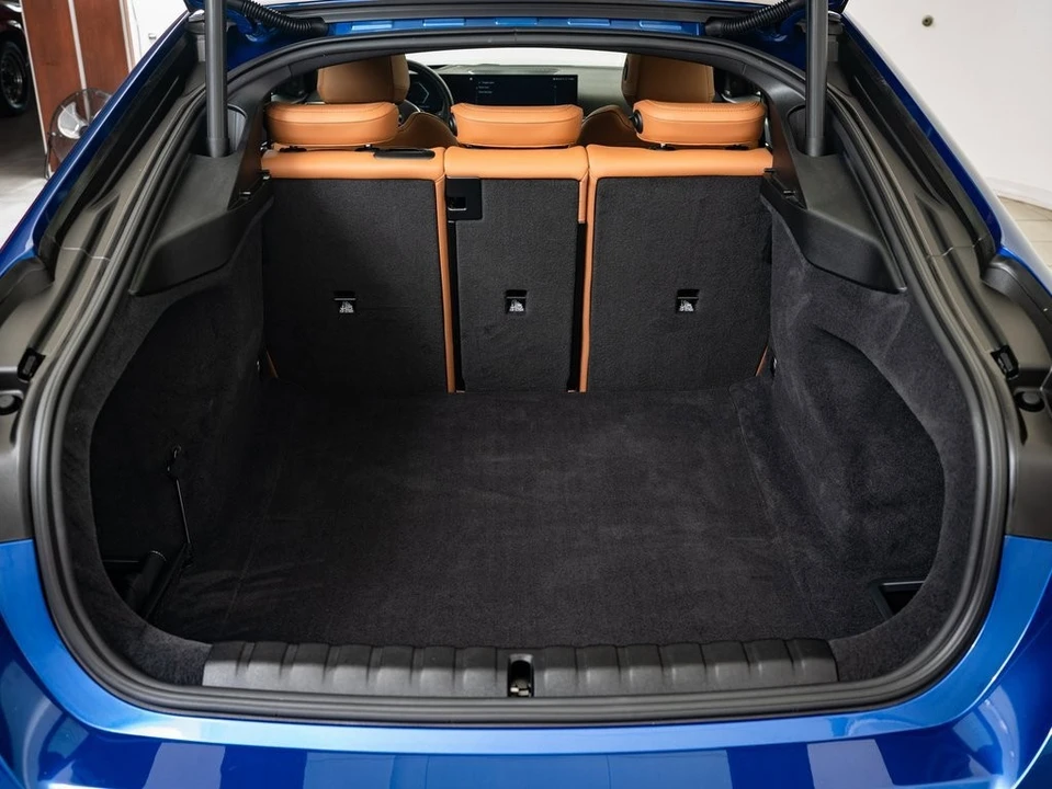 2024 BMW G22 M440i & M440d Coupe - Image 18 of 21