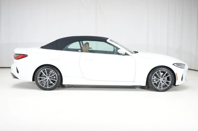 2024 BMW 4 Series - Image 16 of 21