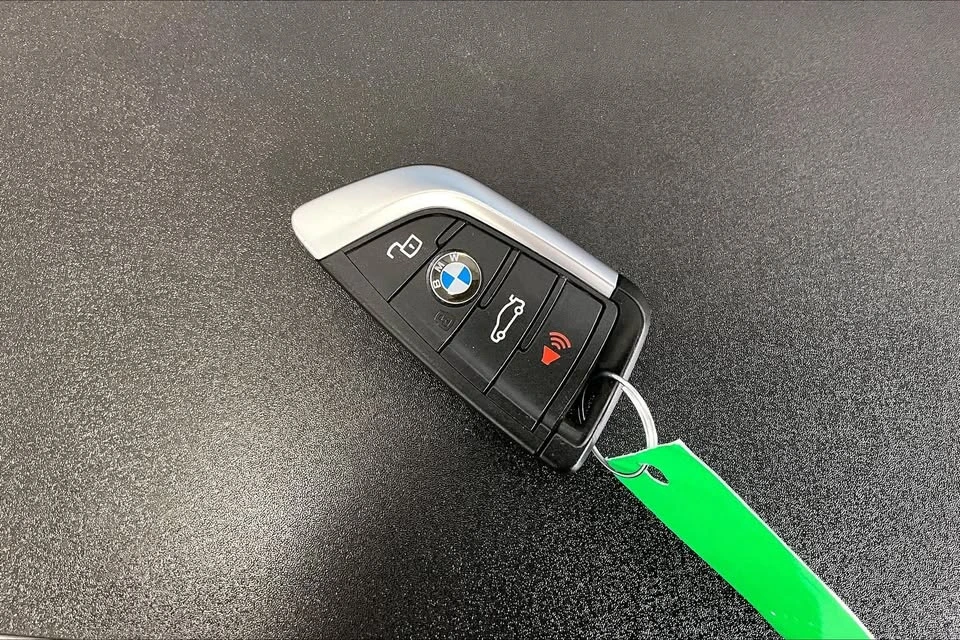 2024 BMW G22 4 Series Coupe - Image 17 of 18