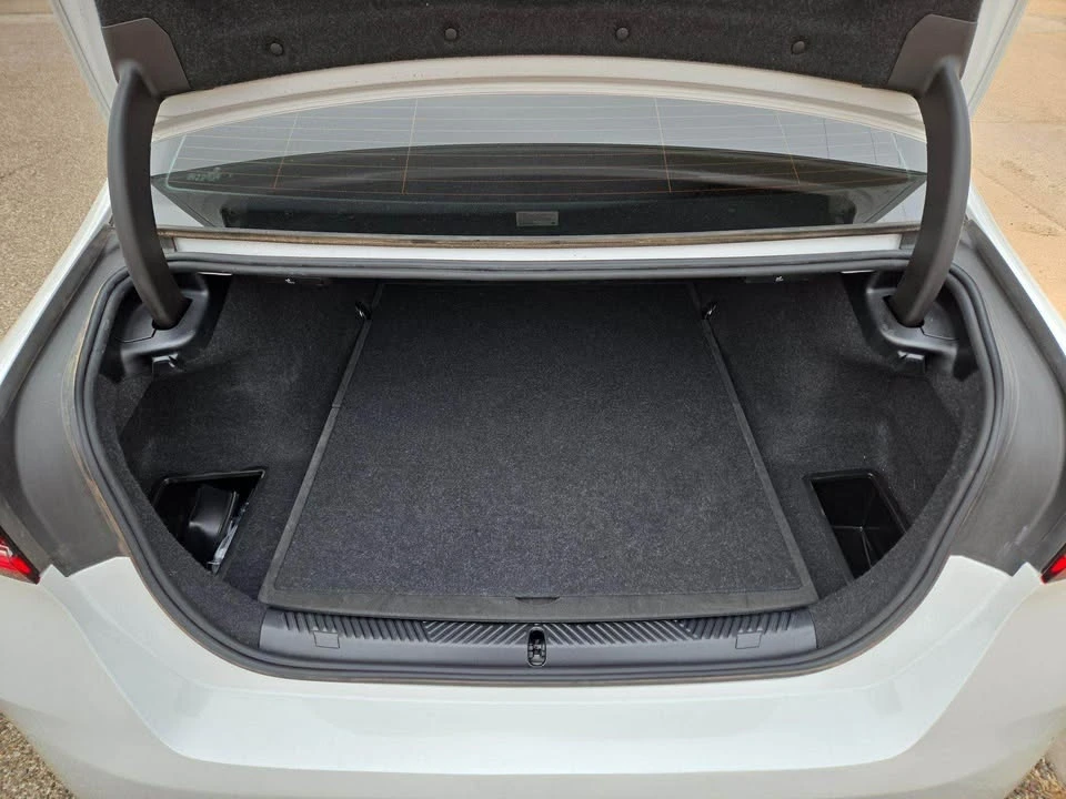 2024 BMW 5 Series - Image 11 of 11