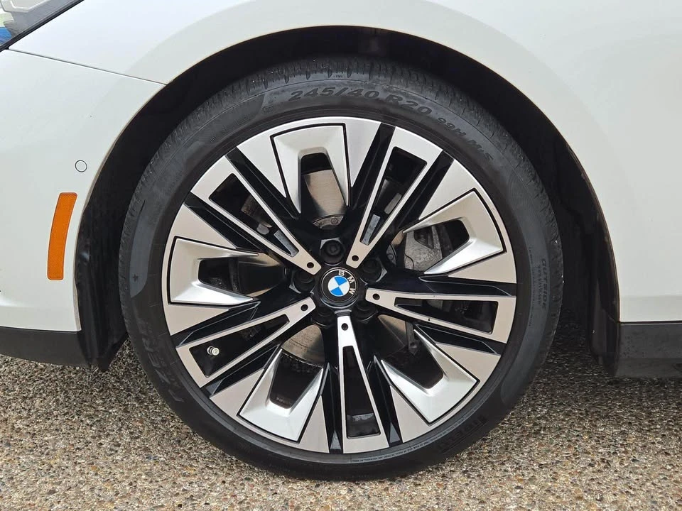 2024 BMW 5 Series - Image 10 of 11