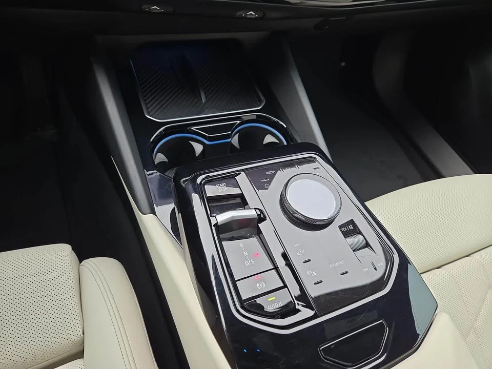2024 BMW 5 Series - Image 8 of 11