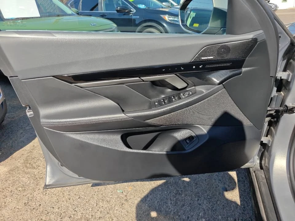 2024 BMW 5 Series - Image 6 of 19