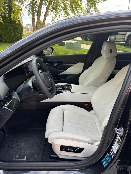 2024 BMW 5 Series - Image 4 of 12