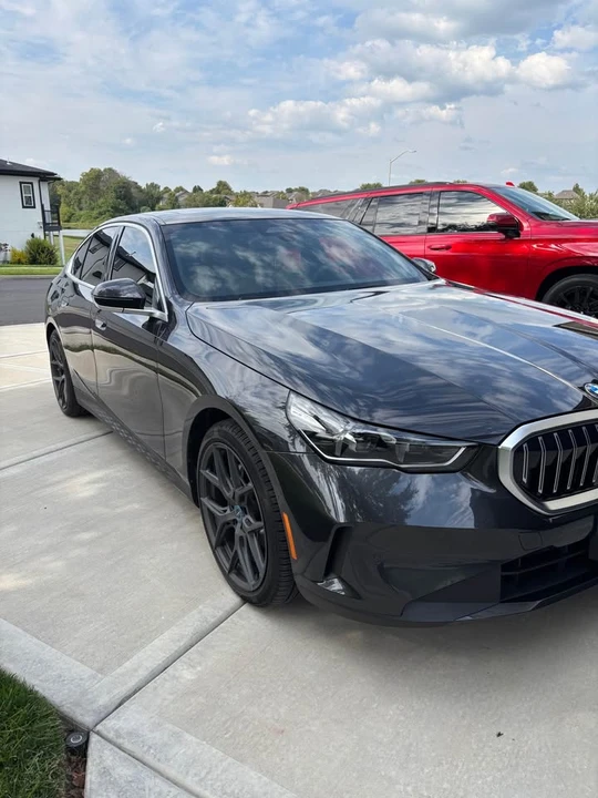2024 BMW 5 Series - Image 11 of 12