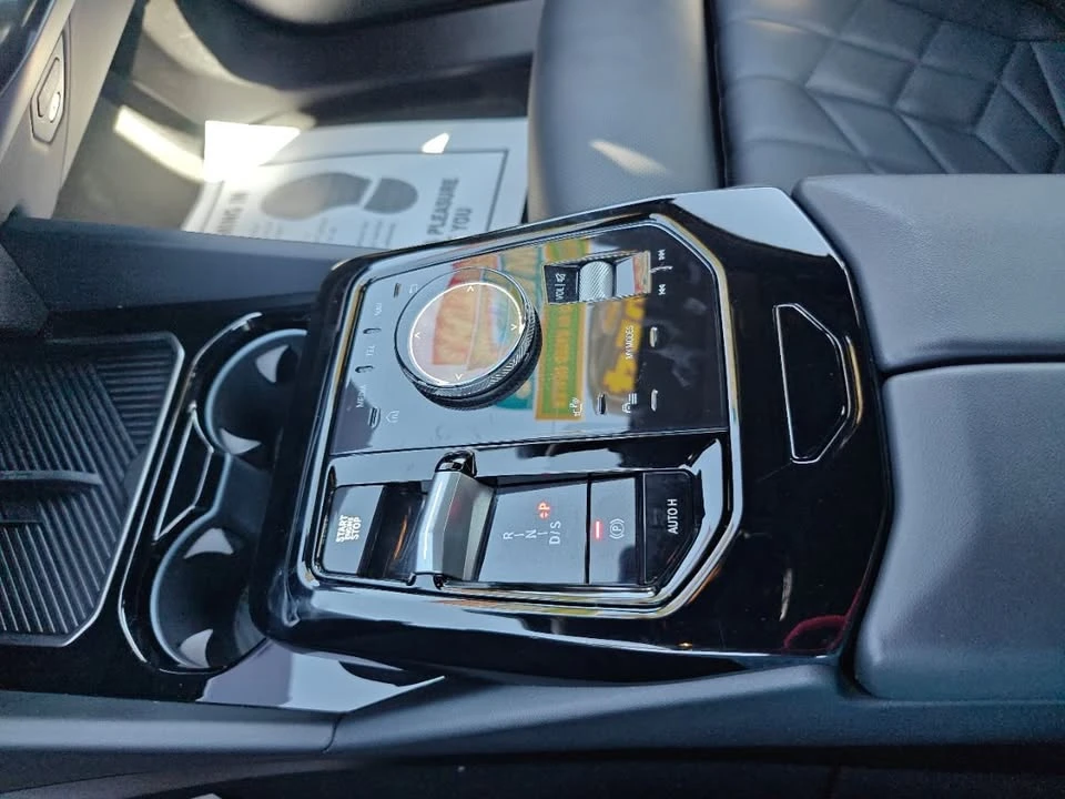 2024 BMW 5 Series - Image 12 of 19