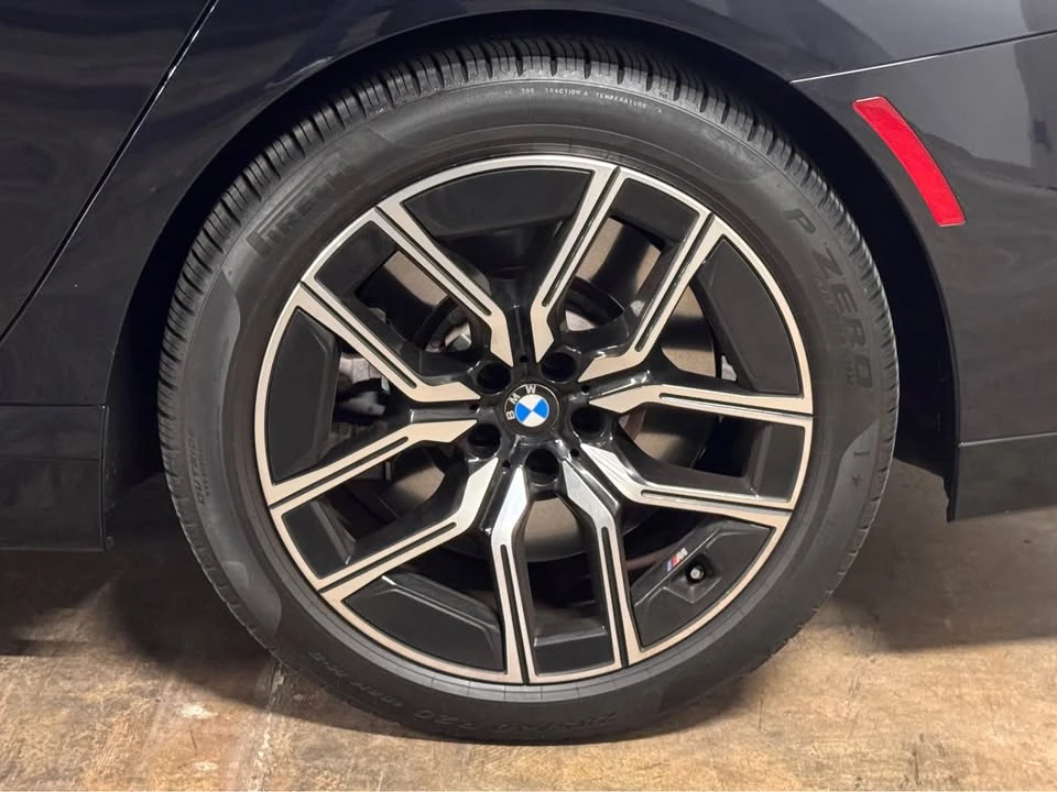 2024 BMW G70 7 Series - Image 3 of 6